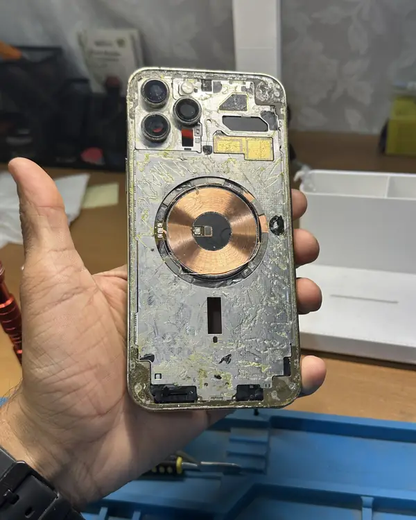 iPhone 12 Pro Max · Cambio de tapa trasera · Proceso